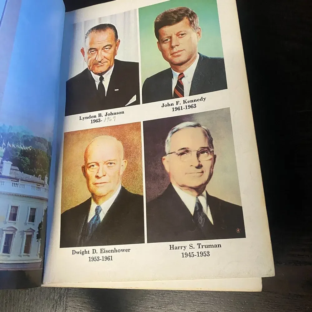 1966 Websters New World Dictionary, Everyday Encyclopedic Edition